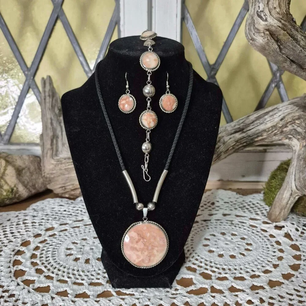 Vintage Pink Natural Stone & Silver Tone Artisan Set - Pendant Bracelet Earrings - Picture 4 of 10